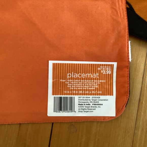 NWT PAIR OF HALLOWEEN TABLE RUNNERS Pumpkins Ghost NWT placemat - Picture 6 of 6